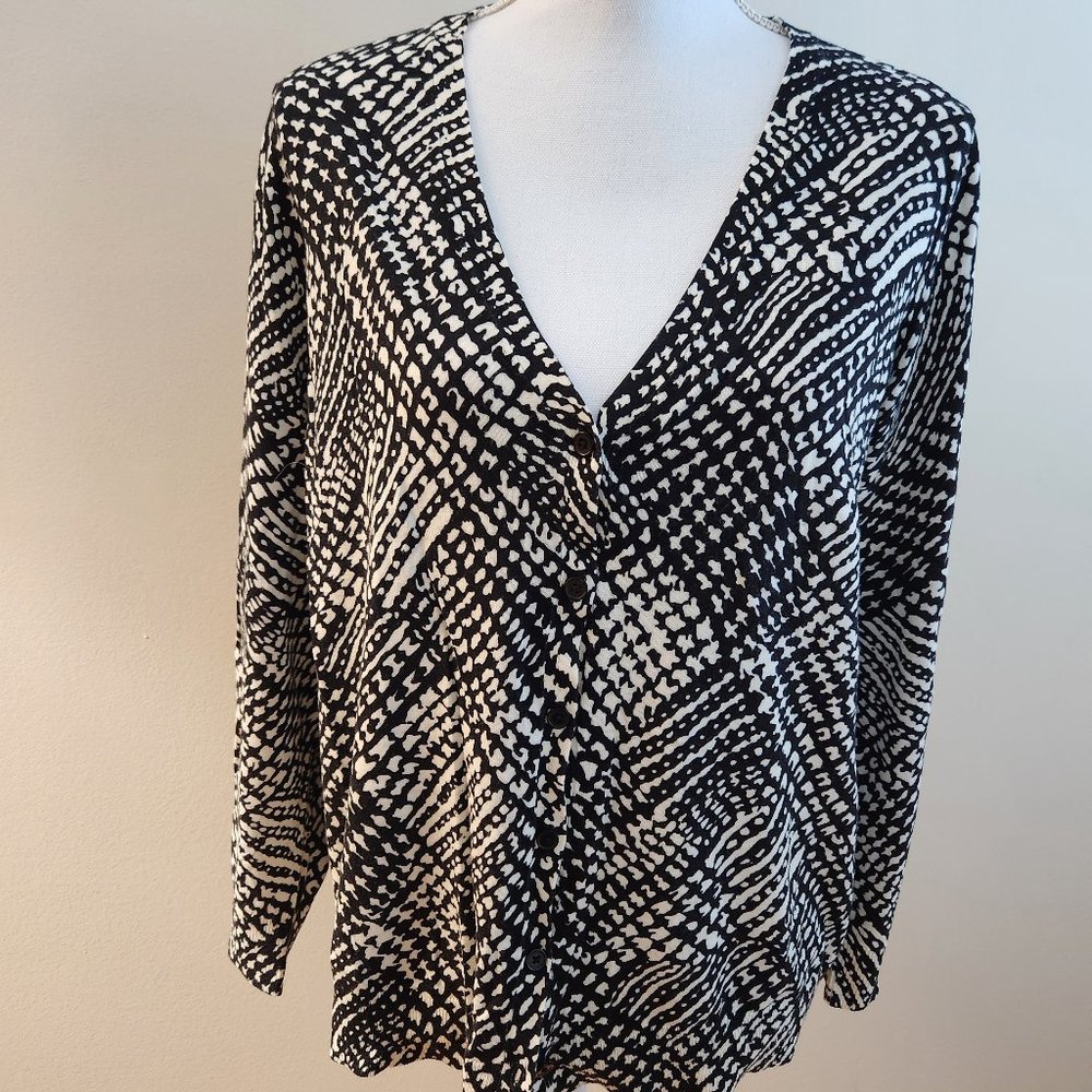 Talbots Geometric Black & White Print Button front cardigan, size 1X